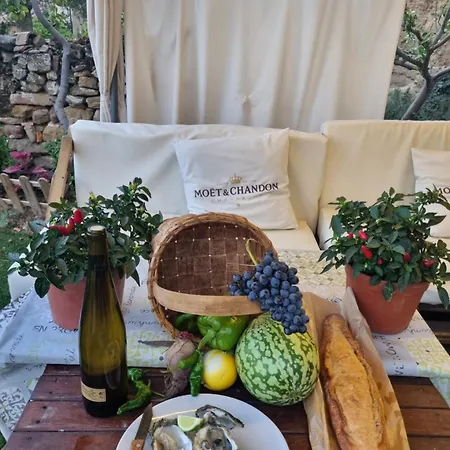 Casa Larrosa Rural En Sierra De Guara Сasa de vacaciones Sieso de Huesca