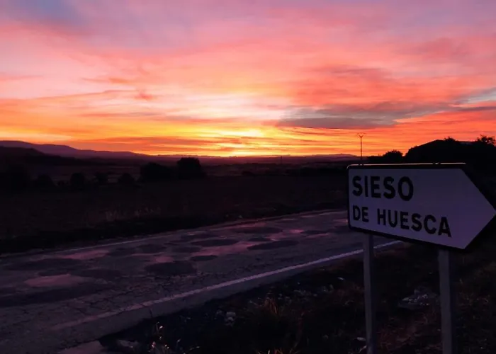Casa Larrosa Rural En Sierra De Guara Дом отдыха *
